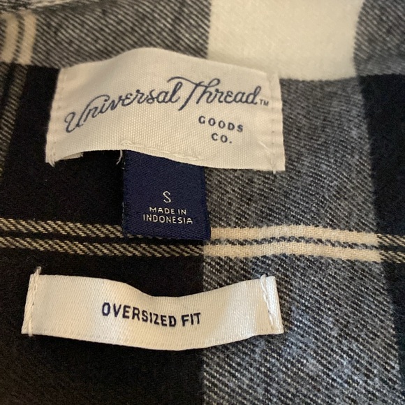 Universal Threads Black & Gray Flannel Shirt Sz S Oversized in great condition. - Picture 3 of 3